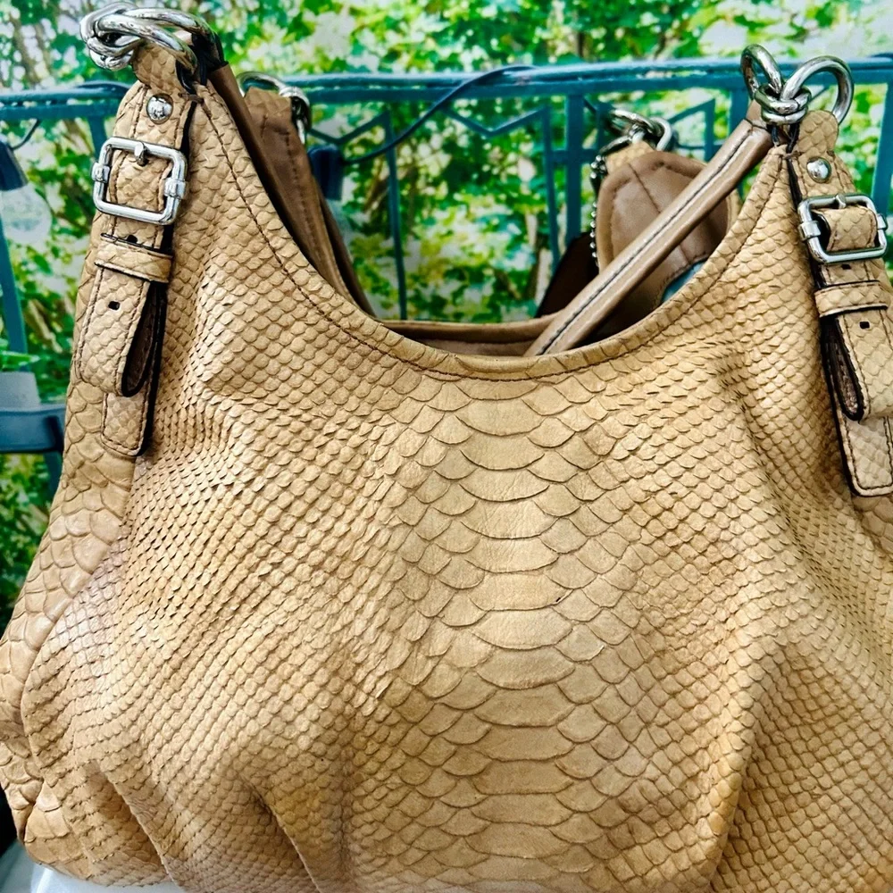 Coach Vintage Snakeskin Embossed Genuine Leather  MAGGIE Hobo Bag - Picture 3 of 11